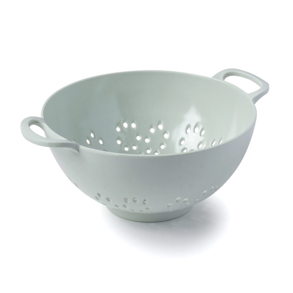 MELAMINE COLANDER 15CM SAGE GREEN Woodbridge Kitchen Company