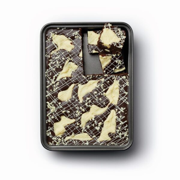 MASTERCLASS NON STICK BROWNIE TRAY - 34 X 20CM