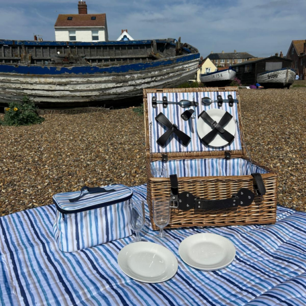 ST IVES WICKER PICNIC HAMPER - 4 PERSON