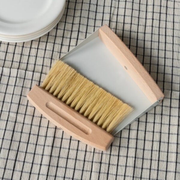 TABLE BRUSH AND PAN SET - GREY