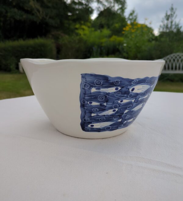 PETIT FRITURE WAVY EDGED SALAD BOWL - 25CM - Image 5