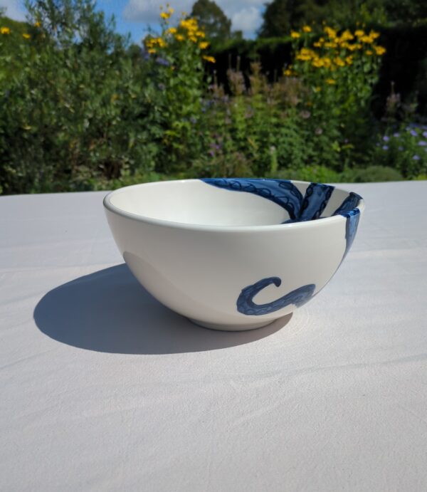 OCTOPUS BLUE MEDIUM SALAD BOWL - 25CM - Image 3