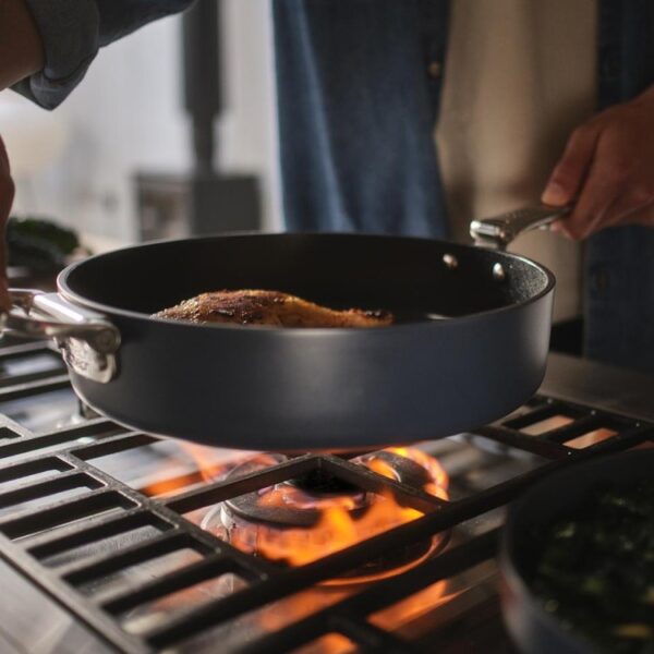 JOSEPH JOSEPH SPACE FOLDING HANDLE FRYING PAN SET - 28CM - Image 3
