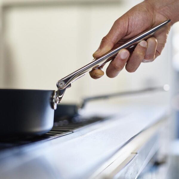 JOSEPH JOSEPH SPACE FOLDING HANDLE FRYING PAN SET - 28CM - Image 2