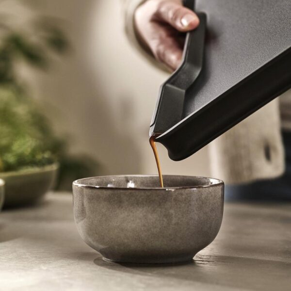 JOSEPH JOSEPH CUT & CARVE PLUS  CHOPPING BOARD - BLACK - Image 2