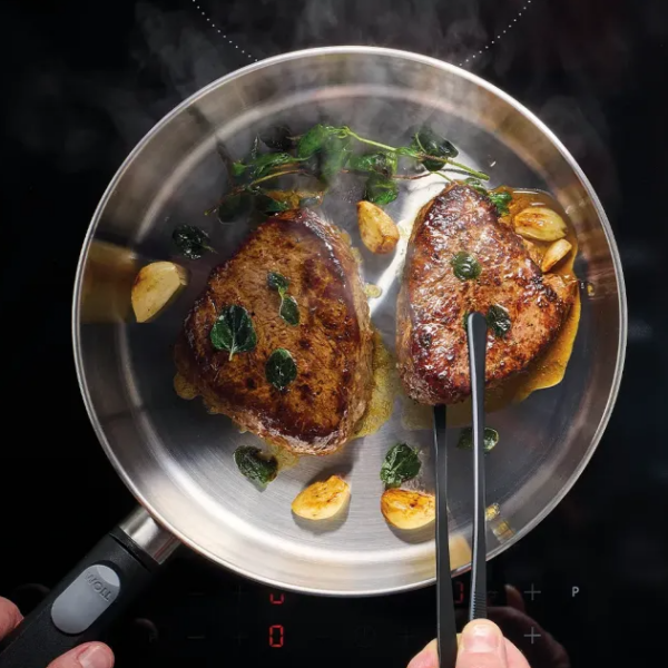 WOLL 'LOGIC' STEEL FRYING PAN - 20CM - Image 4