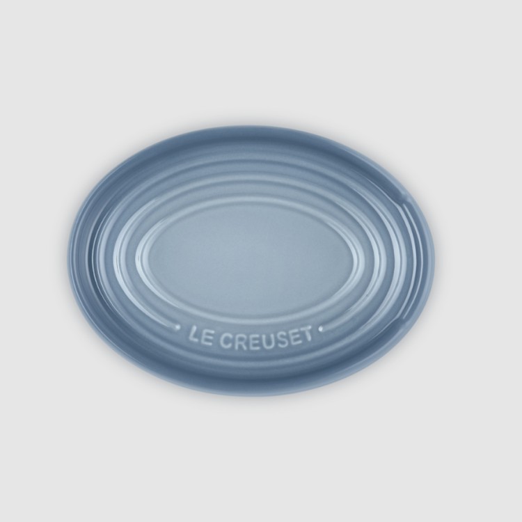 LE CREUSET OVAL SPOON REST - CHAMBRAY - Image 2