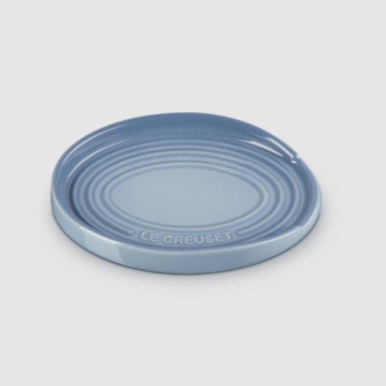 LE CREUSET OVAL SPOON REST - CHAMBRAY