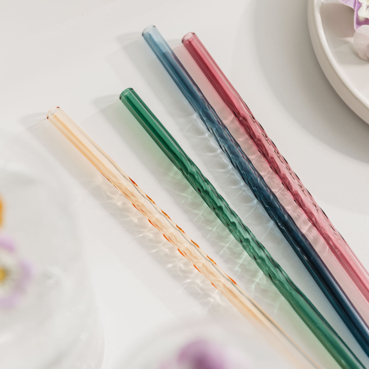 UBERSTAR TWIST GLASS STRAWS AND CLEANING BRUSH SET - SET OF 4