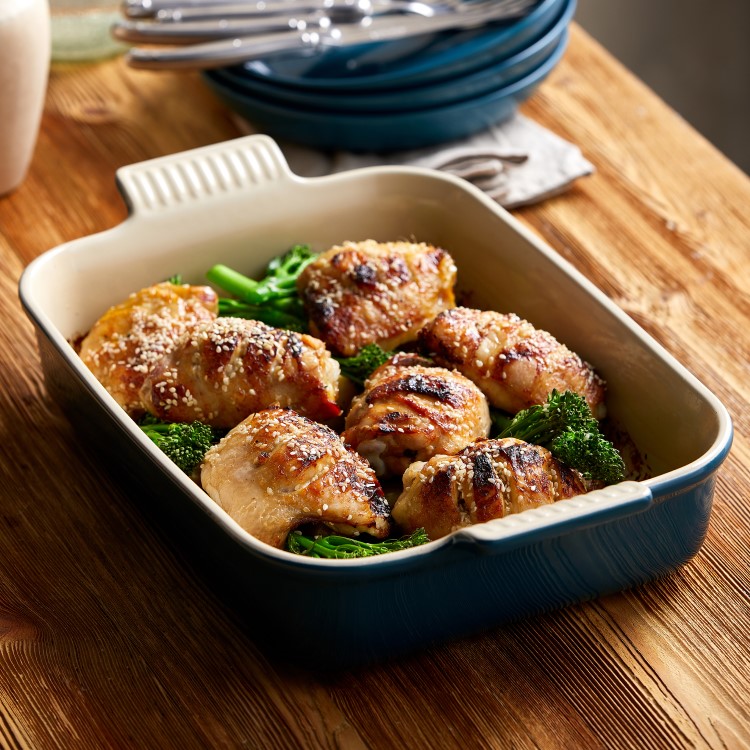 LE CREUSET HERITAGE MEDIUM OVEN DISH - DEEP TEAL - Image 3