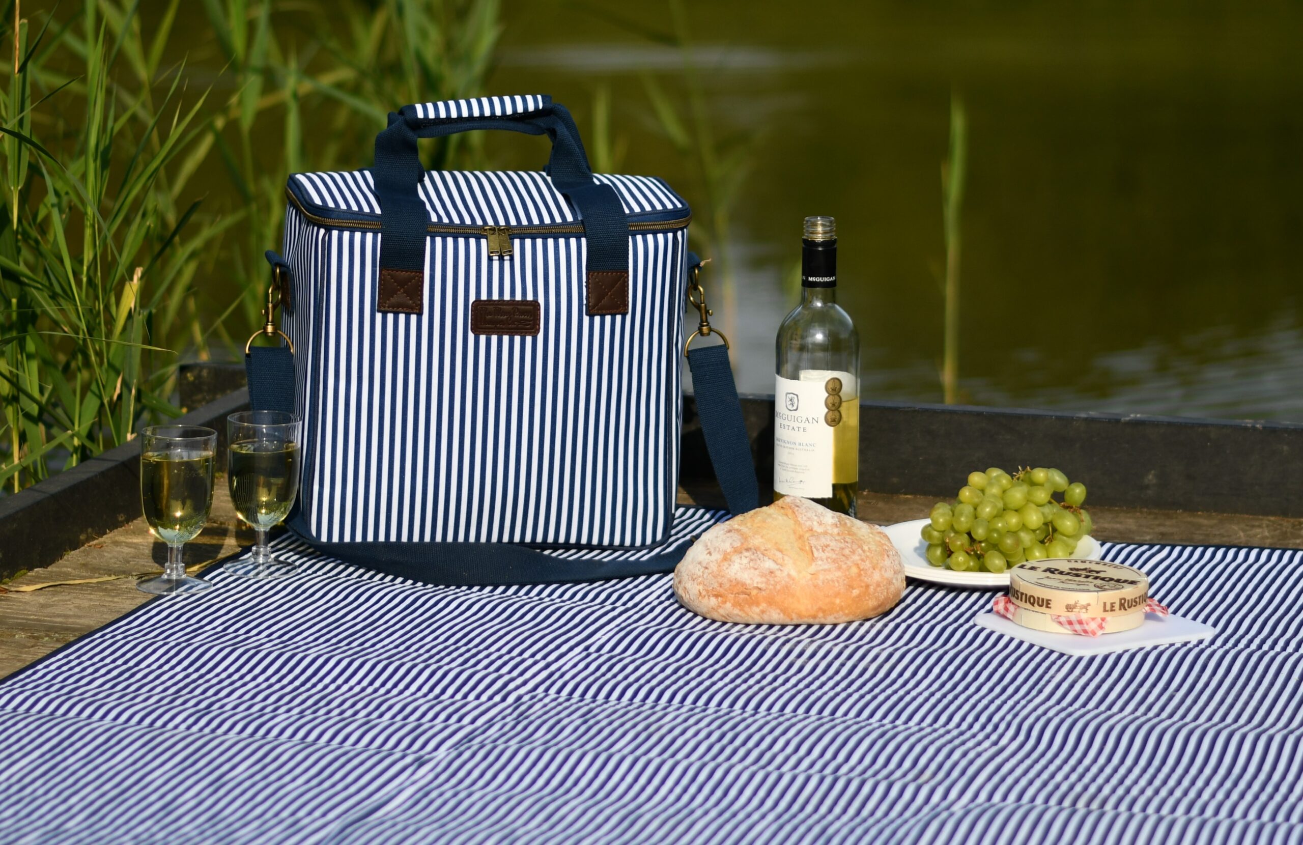 THREE RIVERS INSULATED FAMILY COOL BAG - 20 LITRES