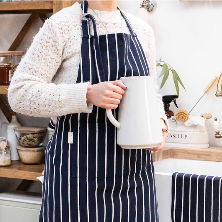GARDEN TRADING BRAMPTON COTTON APRON - INK - Image 2