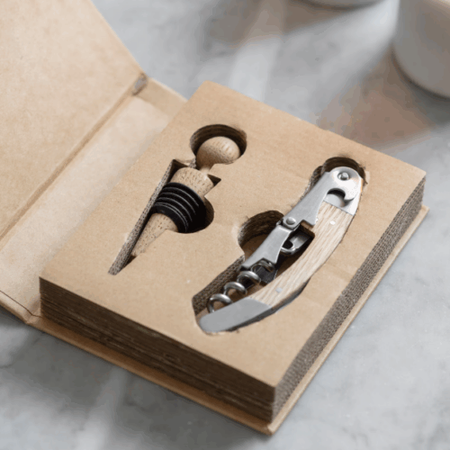 GARDEN TRADING OAK HANDLED WINE SET
