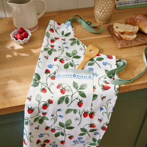 STRAWBERRY PATCH COTTON APRON