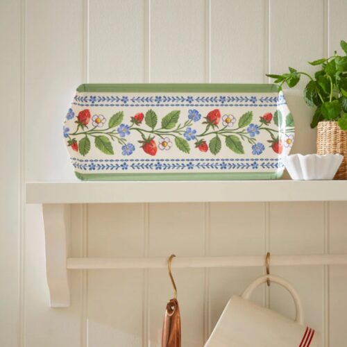 STRAWBERRY PATCH SMALL TRAY