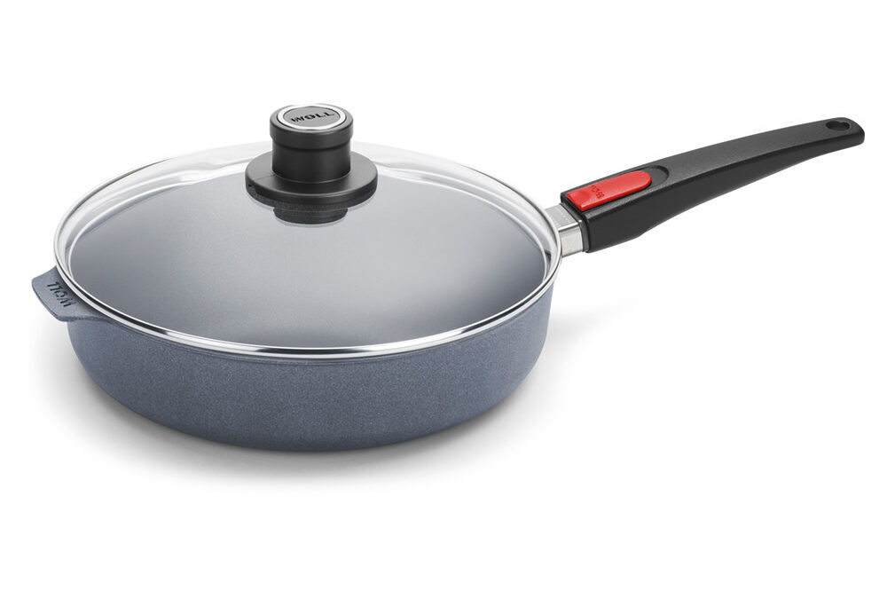 WOLL DIAMOND LITE SAUTÉ PAN WITH GLASS LID – 32CM